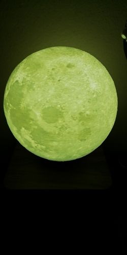 Lunamen - Magnetic Levitating Moon Lamp photo review