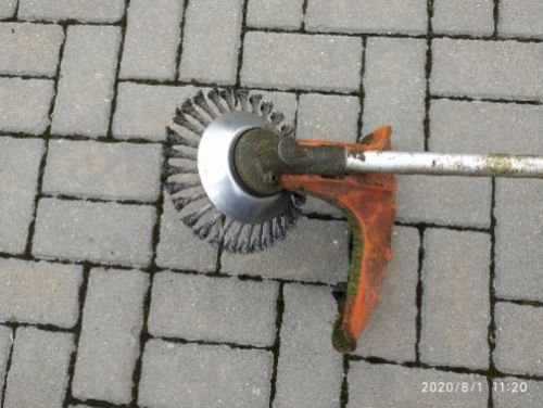 Pavement Surface Grass Trimmer photo review