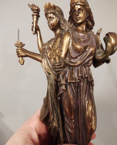 Three Goddess Resin Religious Triple Form Hecate Goddess Statue Sculpture Craft Home Decor Ornament photo review